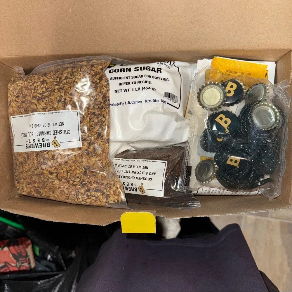 Brewers Best Beer Ingredient Kit - Holidays Ale - Picture 3 of 8